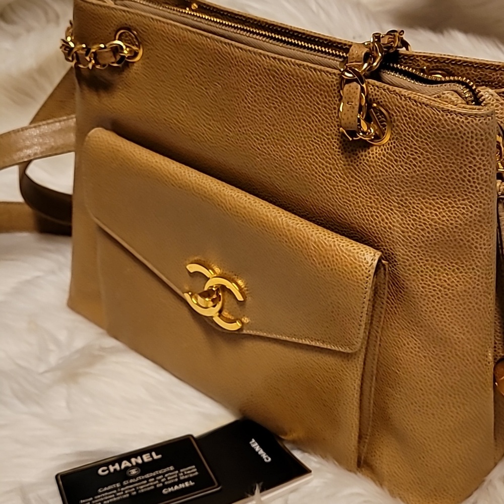 Vintage Chanel Shoulder Bag - Picture 14 of 15